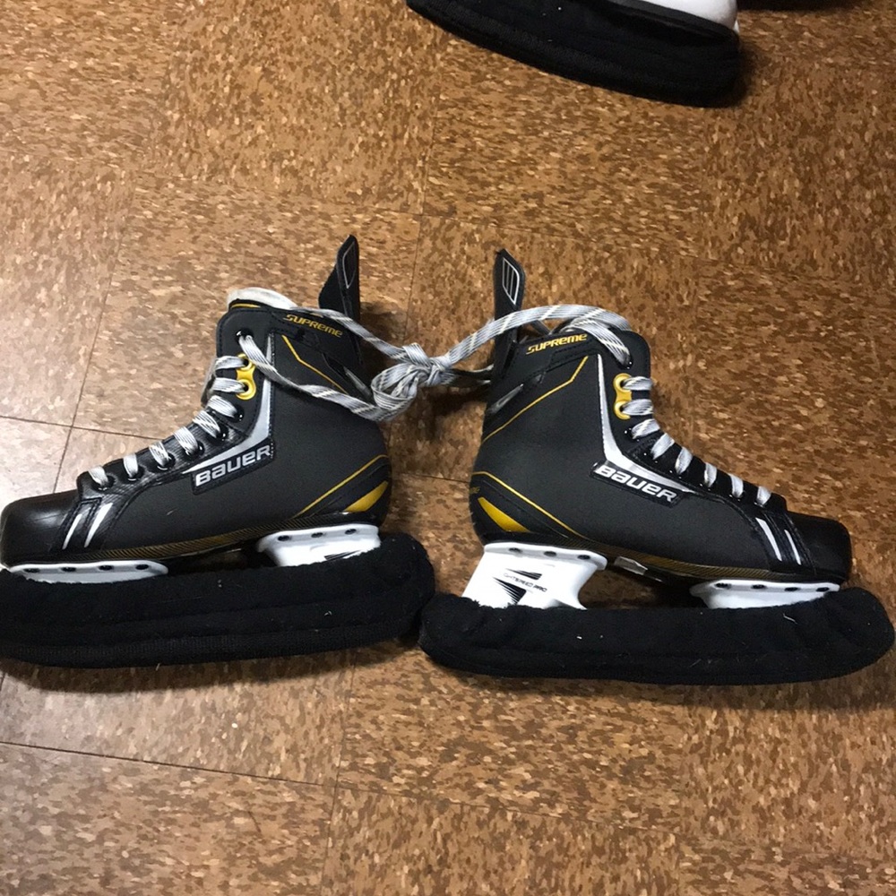 Bauer Ice hockey skates